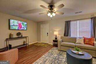Building Photo - 7271 Crestside Dr
