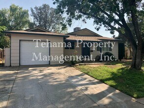 Building Photo - 925 Hasvold Dr