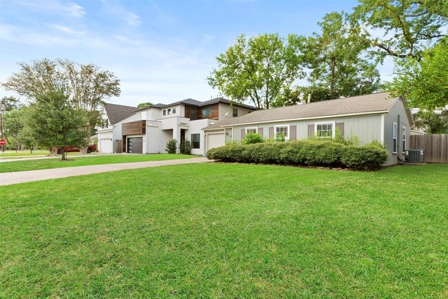 Building Photo - 1850 Libbey Dr