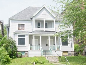Building Photo - 221 3RD St