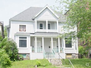 Building Photo - 221 3RD St