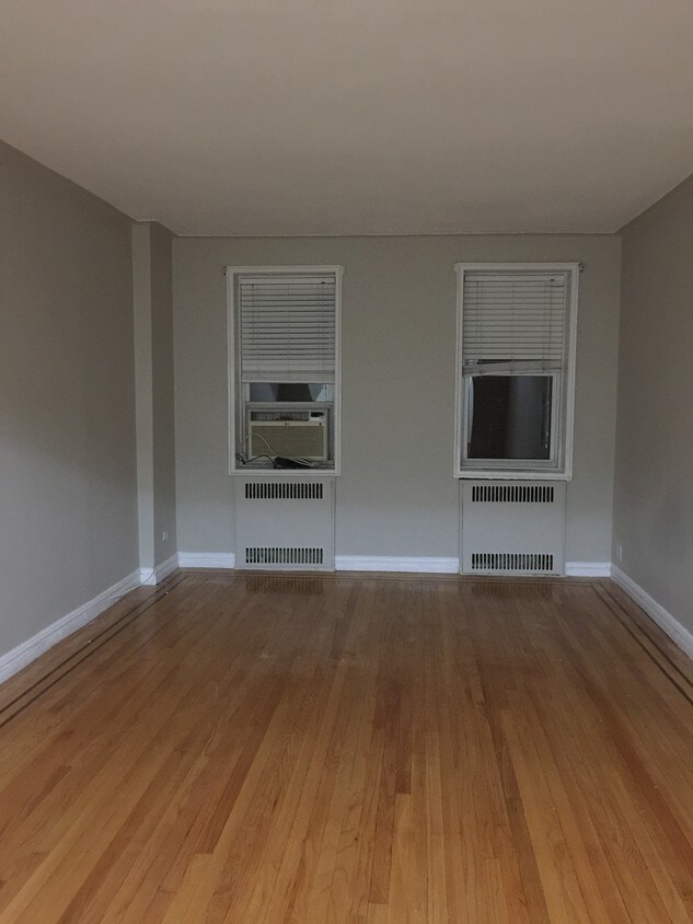 living rm - 6536 Wetherole St