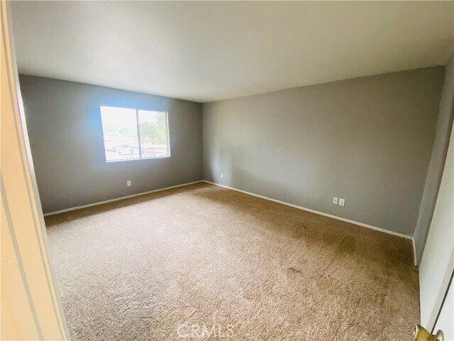 Building Photo - 532 E Lugonia Ave