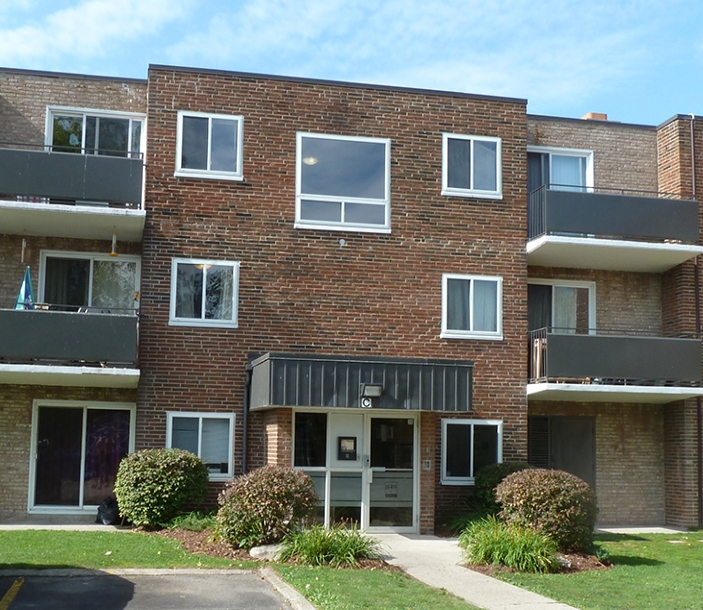 Primary Photo - Devine Street Apartments
