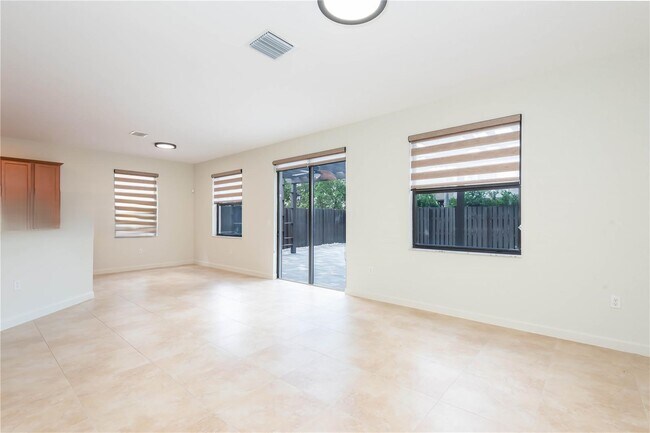 Building Photo - 11510 NW 88th Ln