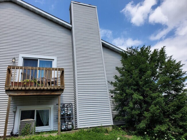 Building Photo - 1829 Woodburn Rd