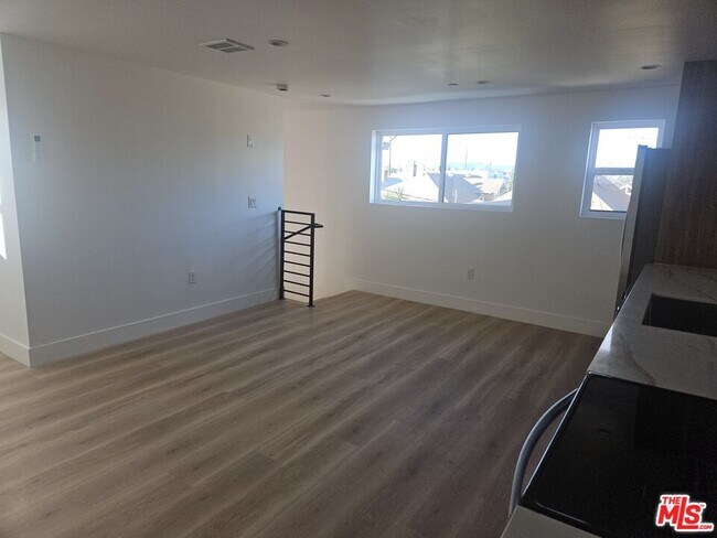 Foto del edificio - 3209 W 18th St