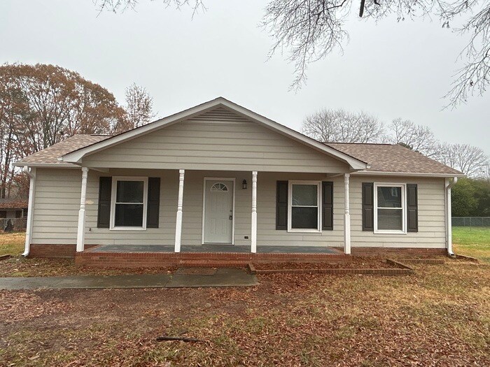 Foto principal - 605 Gladedale Ln