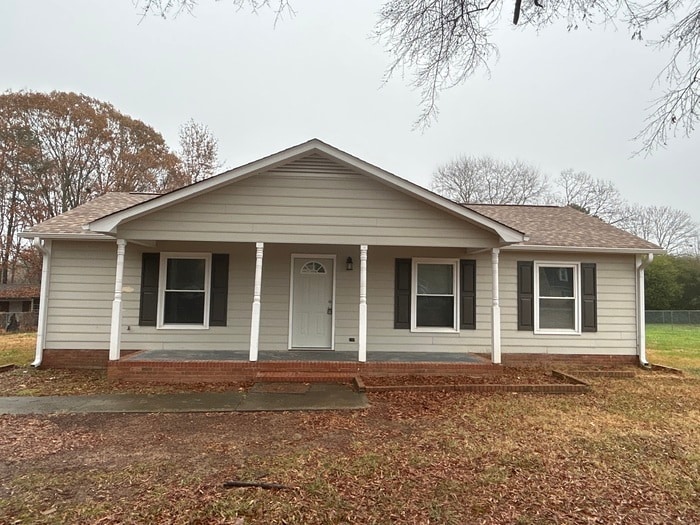Primary Photo - 605 Gladedale Ln