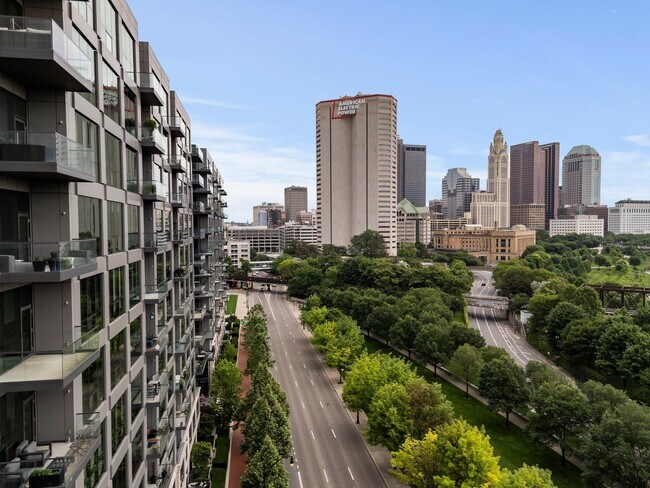 Foto del edificio - 250 W Spring St
