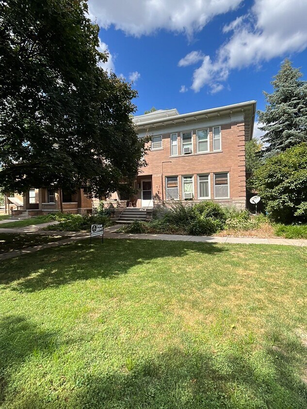 1414 C St Unit 8, Lincoln, NE 68502 Room for Rent in Lincoln, NE