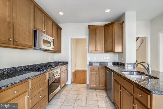 Building Photo - 14604 Crossfield Way