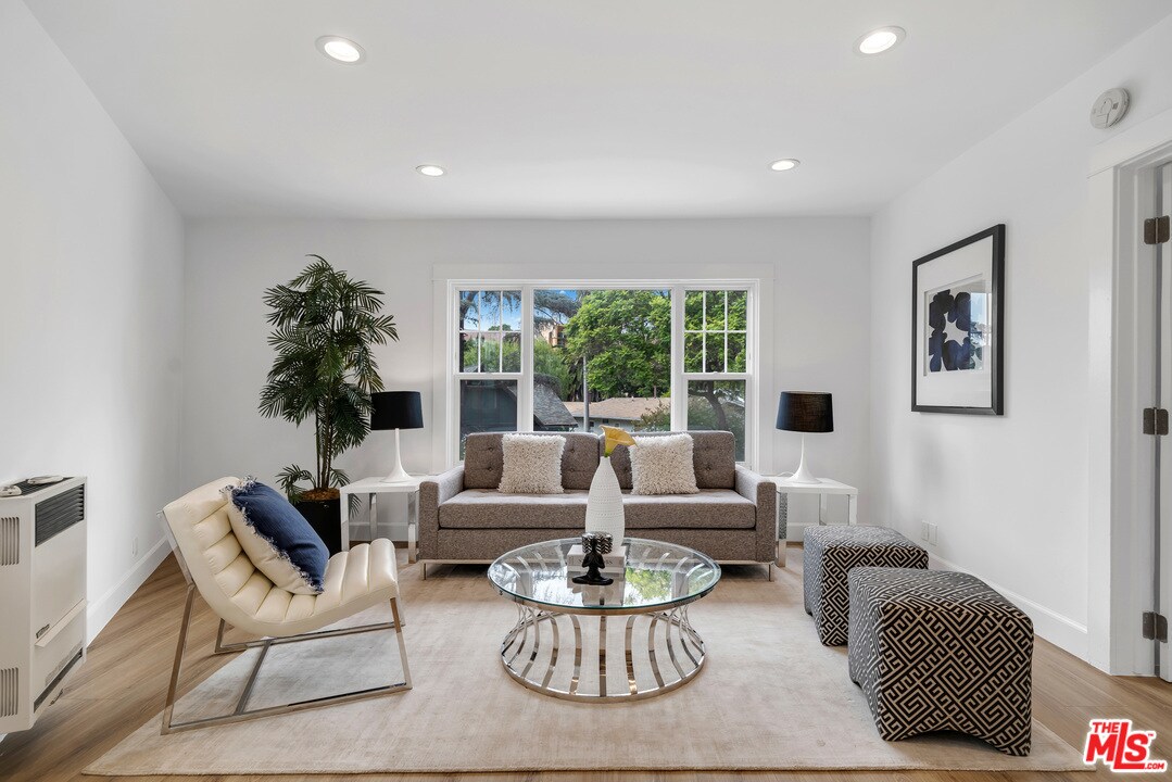 sala de estar - 912 Sanborn Ave