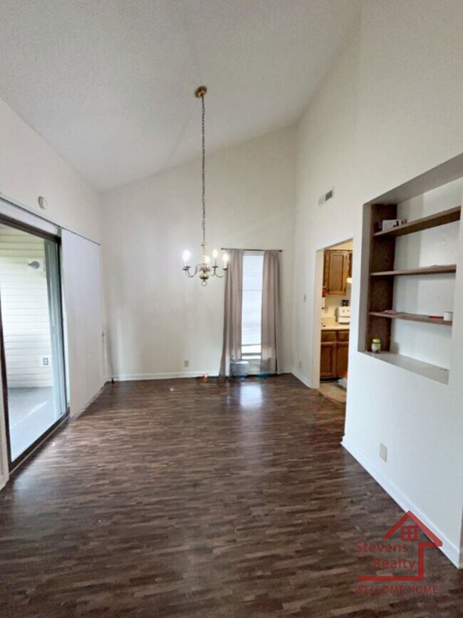 Foto del edificio - 419 Oriole Dr