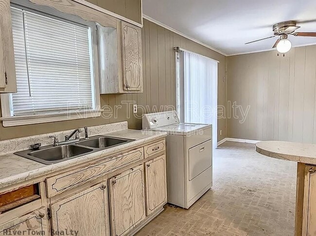Building Photo - 2644 Courtney Dr