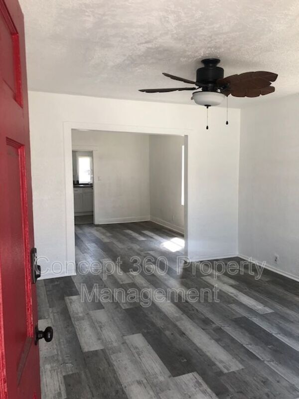 Building Photo - 8624 Beach St