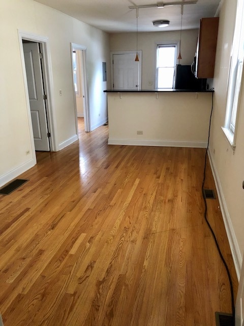 Primary Photo - 1736 W Altgeld St