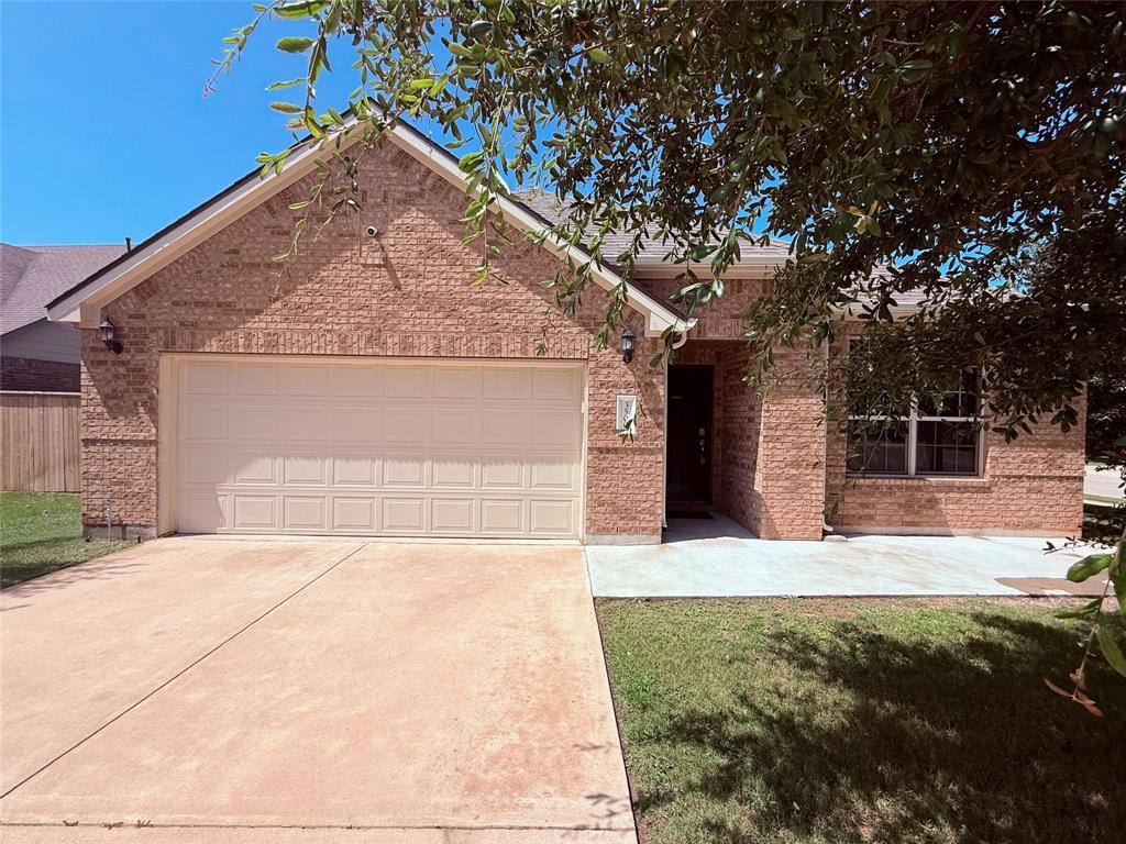 Primary Photo - 3500 Esperanza Dr