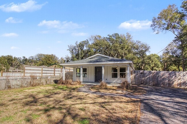 Building Photo - 5230 Richburg St