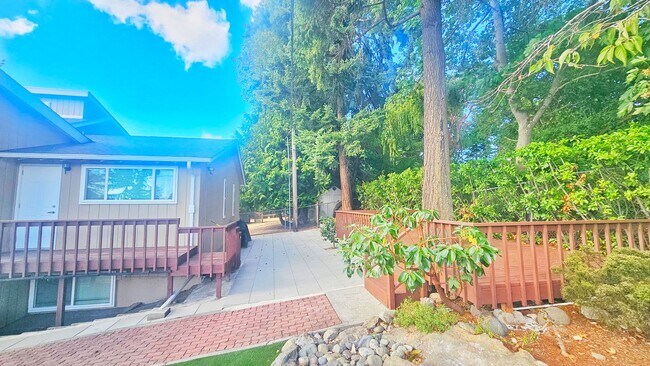 Foto del edificio - Mercer Island gem - 4 BD 2.5 Ba in Beautif...