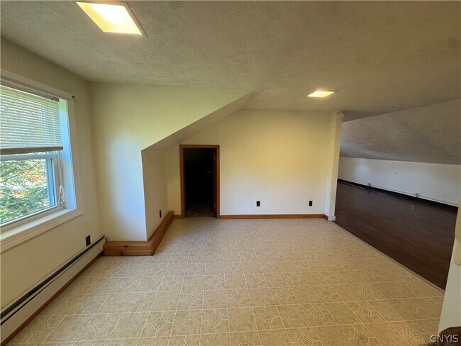 Foto del edificio - 5623 Bridge St