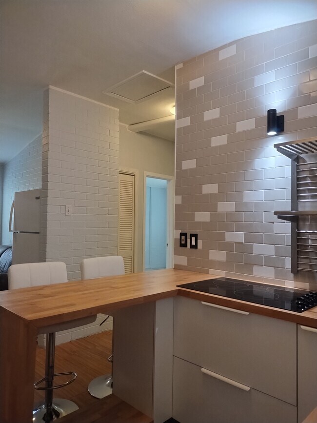 Foto del edificio - 2604 Rogers Ave