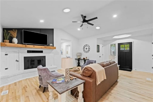 Building Photo - 5 Dunvegan Ln