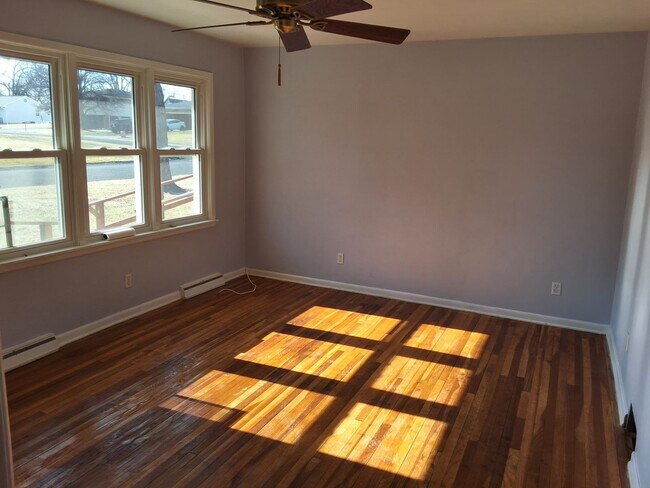 Foto del edificio - 5315-5315 W Woodale Ct