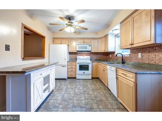 Building Photo - 48 Rickmar Ln