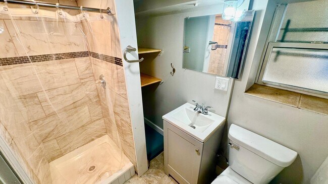 Foto del edificio - 1254 N Bosworth Ave