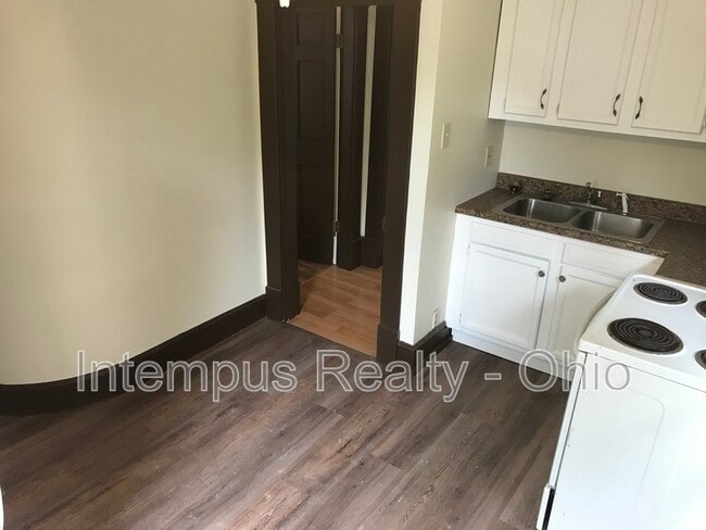 Foto del edificio - 236 E William St