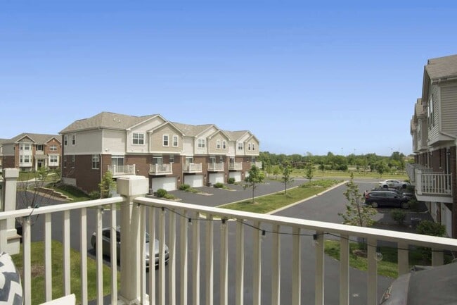 Building Photo - 15353 Sheffield Square Pkwy