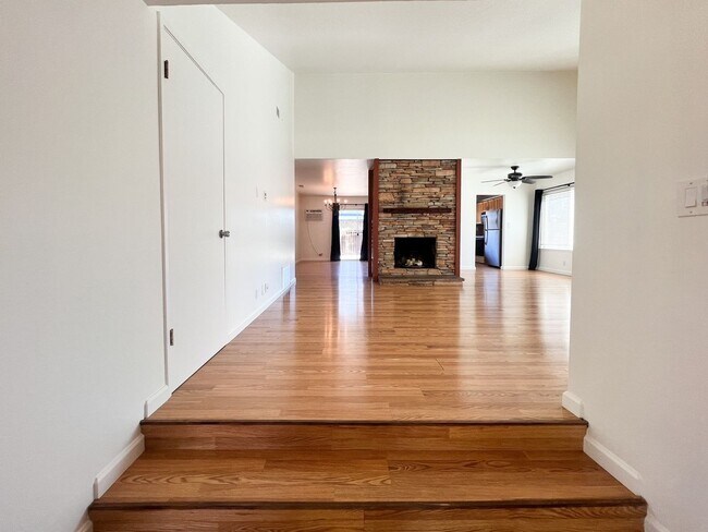 Building Photo - Charming Three-bedroom North Napa Home