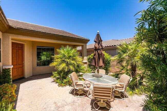 Foto del edificio - Elegant 3Bedroom/2.5Bath Furnished Home with Casita in Anthem Country Club