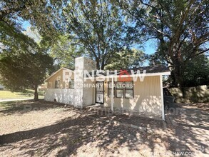 Building Photo - 1928 Willow Wood Ave