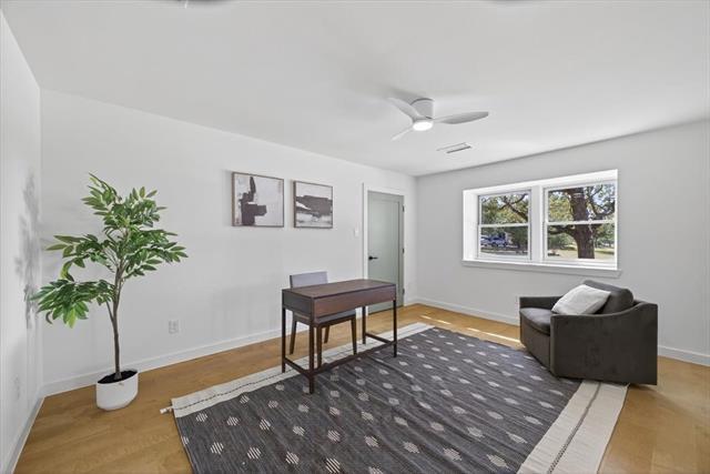 Building Photo - 250 Oak Hill Dr