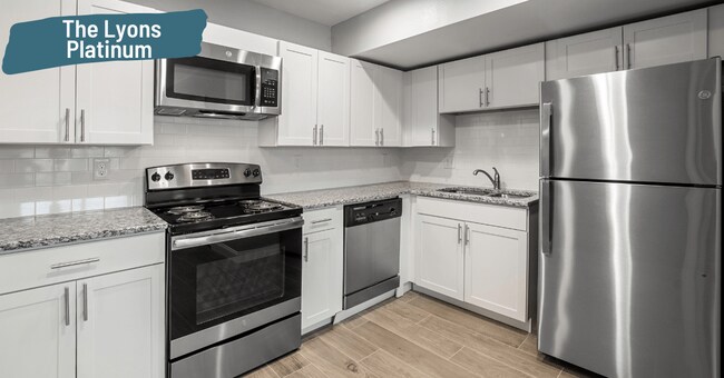 Foto del edificio - Royal Isles Apartments