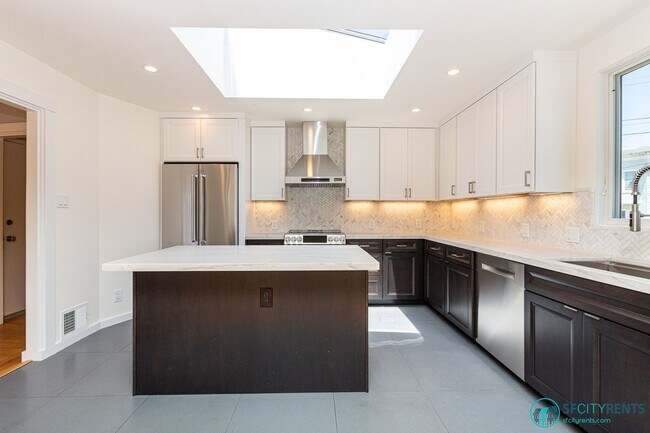 Foto del edificio - Outer Richmond/Sea Cliff: Remodeled Single...