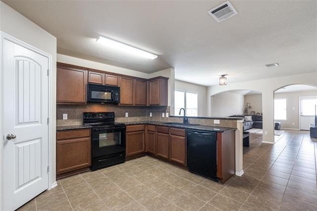 Building Photo - 1214 Rainer Dr