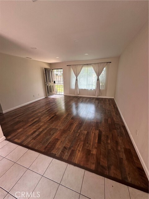 Foto del edificio - 1440 N Weeping Willow Ln