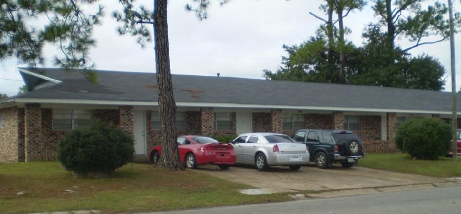 Building Photo - Dedeaux Apartments
