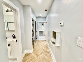 Building Photo - 5834 Phillips Ave