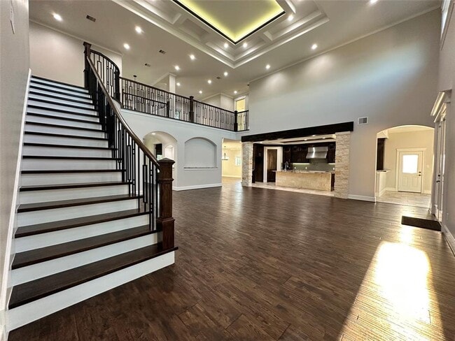 Building Photo - 7737 Brookside Rd