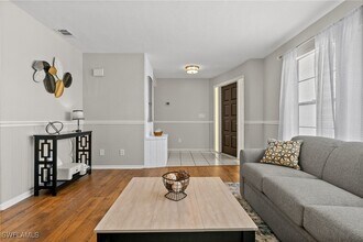 Building Photo - 1410 SE 31st Terrace