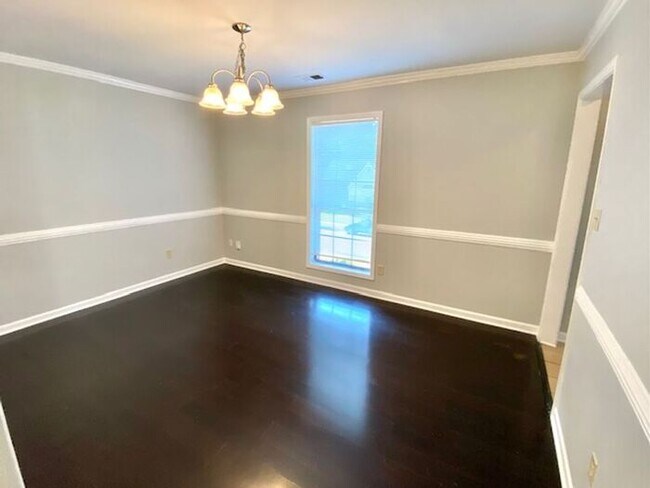 Foto del edificio - Now Leasing in Cordova, 4-Bedroom 2.5 Bath...