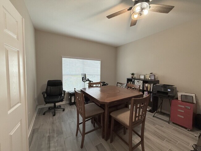 Building Photo - "Charming 3-Bed Oasis with 2 Full Baths in...
