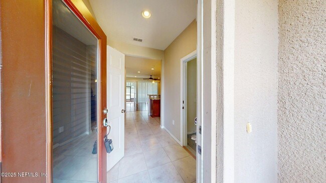 Building Photo - 13950 Berryview Rd