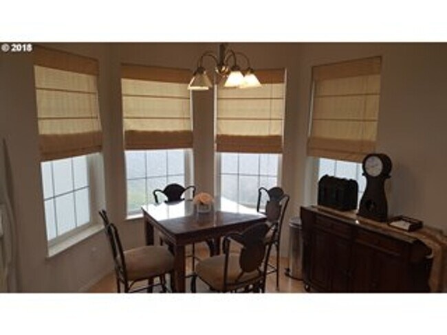 Foto del edificio - Arbor Vineyard 3 Bedroom House!