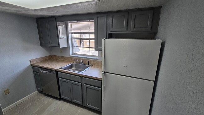 Building Photo - 277 Ulster Ln
