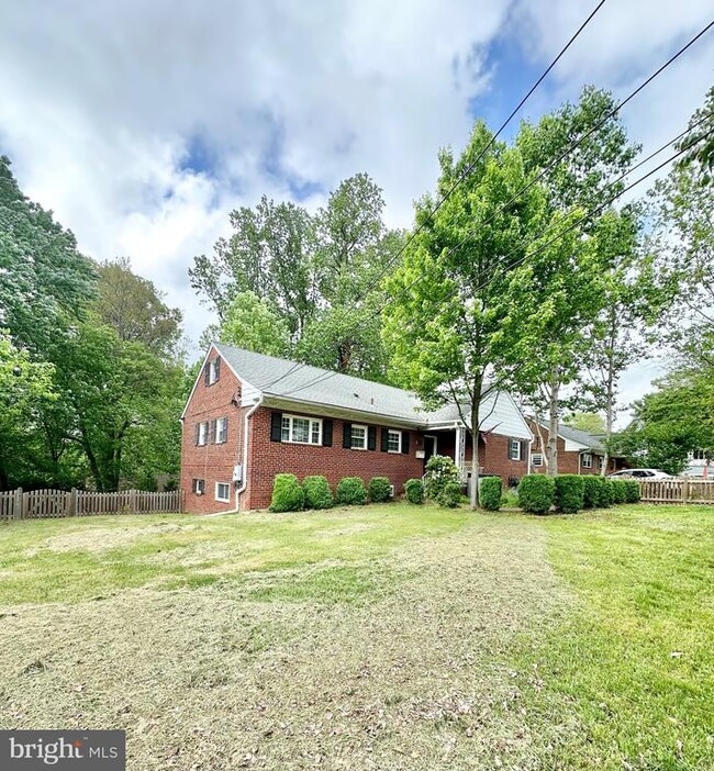 Foto del edificio - 3066 Valley Ln